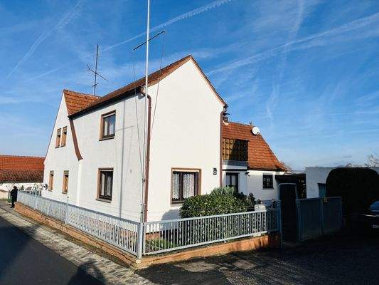 Südansicht mit Anbau