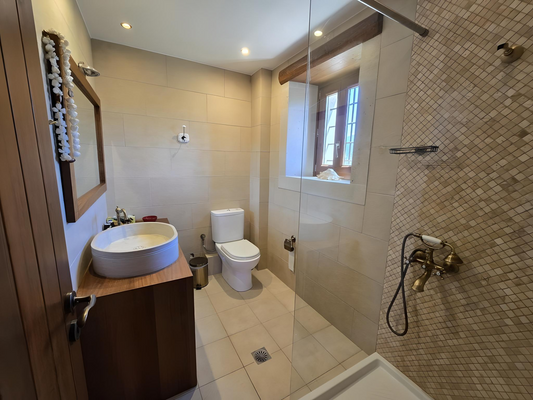 Traditionelle Steinvilla bei Plevriana auf Kreta m