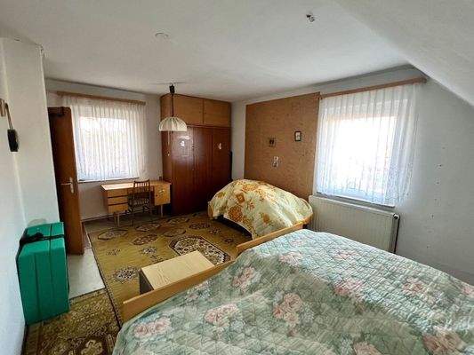 Fünftes Zimmer (DG)