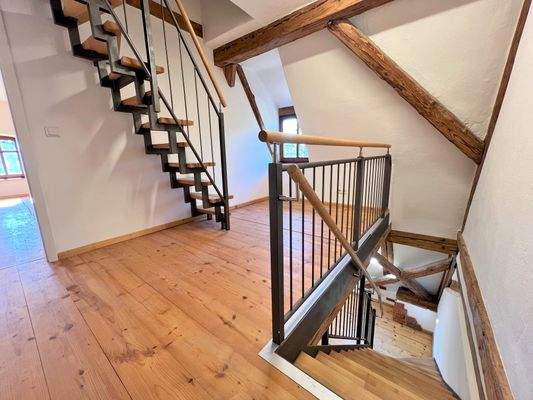 Aufgang ins Dachgeschoss II