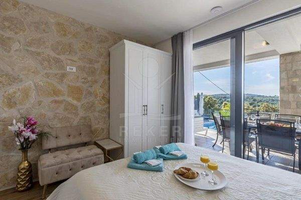 Luxuriöses Wohnen mit atemberaubendem Meerblick