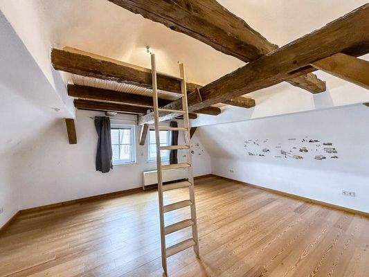 großes Kinderzimmer DG