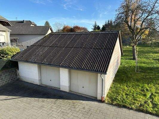 separates Garagengebäude