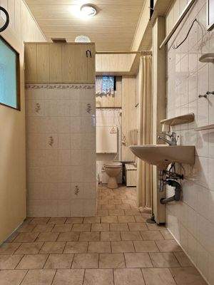 Duschbad im Souterrain