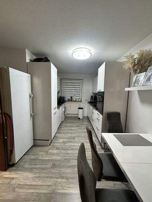 Küche m. Essbereich
