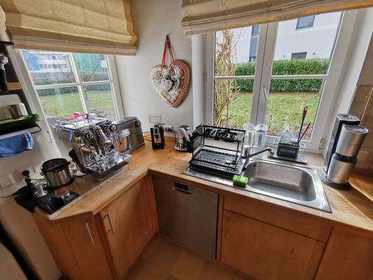 EG-Küche mit schönem Ausblick