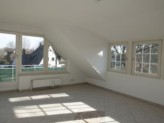 Wohnzimmer Fensterfront.JPG