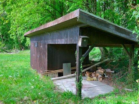 Schuppen und Freisitz.jpeg