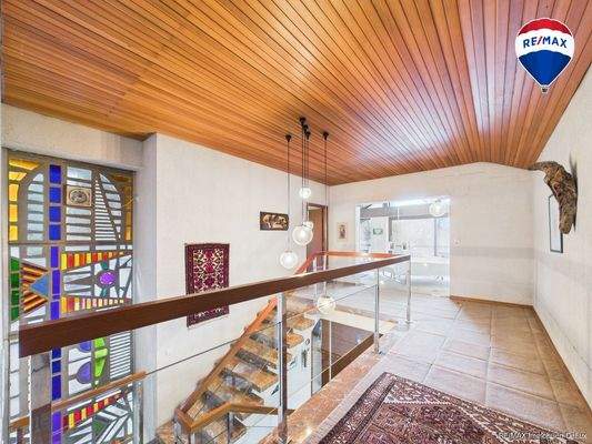 RE/MAX Immobilien DeLux Wohn-Geschäftshaus Merzig Flur DG