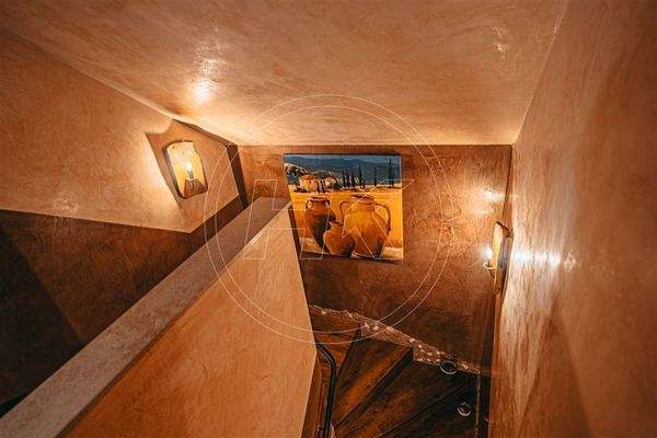 Mediterranes Flair im Treppenaufgang