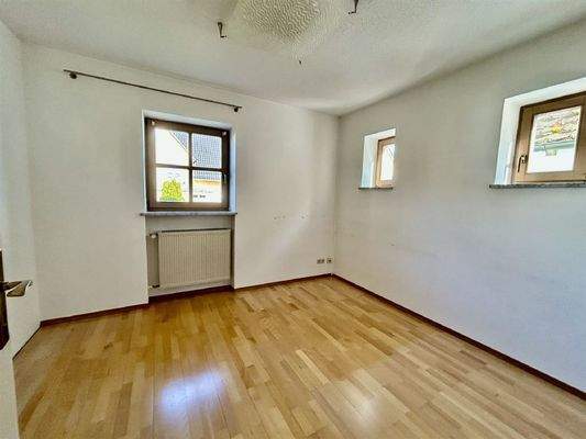 Gäste- oder Arbeitszimmer EG