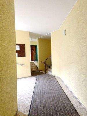 Gepflegtes Treppenhaus im EG.jpg