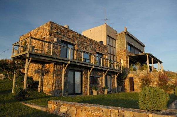 Naturnah inmitten von Wein und Oliven