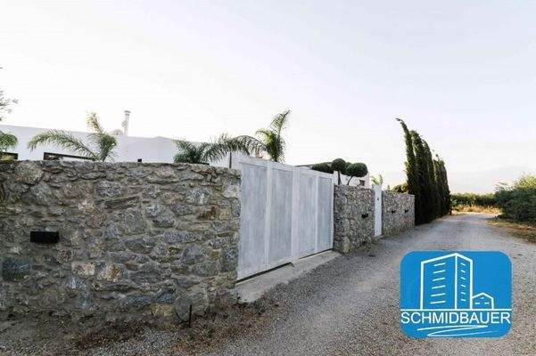 Kreta, Petrokefali: Villa mit Pool und großem Garten zu verkaufen