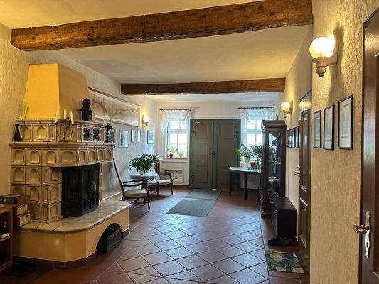 Hauseingangsflur mit Kamin