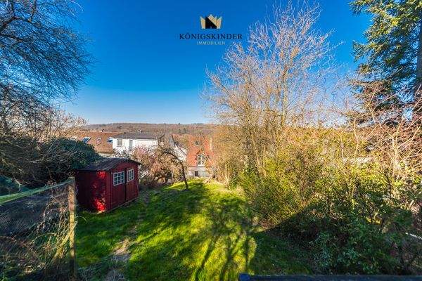Gartenblick in Richtung Haus
