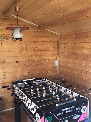 Gemeinschaftraum Fussballkicker.jpg