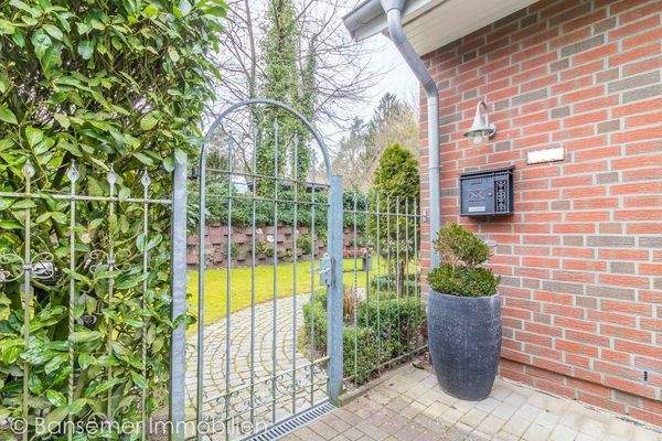 Pforte zum Garten und Hauseingang