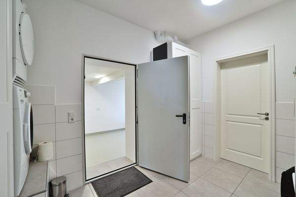 HWR mit Garagenzugang