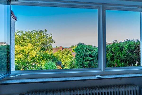 Blick aus dem Schlafzimmer auf den See