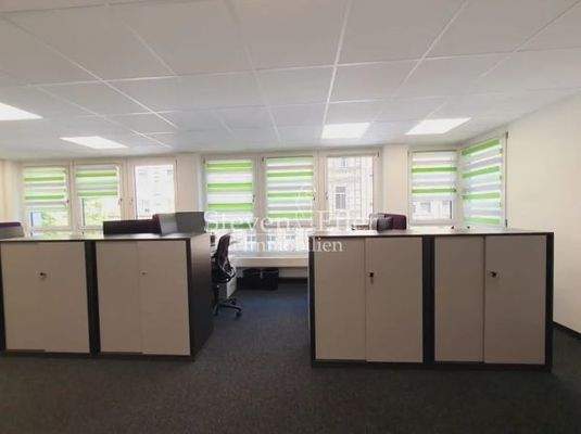 Musterbüro aus dem 1. OG