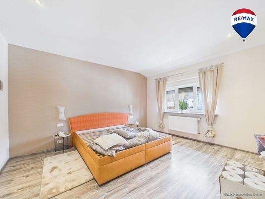 RE/MAX Immobilien DeLux Haus in Mettlach zu verkaufen 