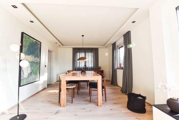 Foto 9 - Bild Essbereich eingerichtet.jpg