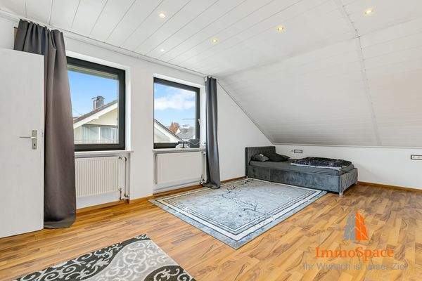 Viel Platz für eine individuelle Einrichtung im Dachgeschoss