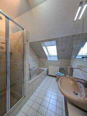 Badezimmer Ansicht 1