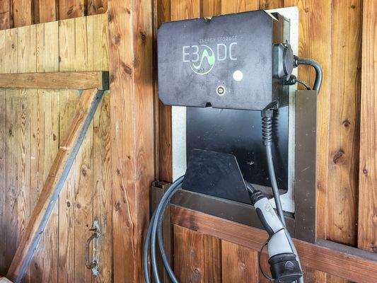 805 Wallbox.jpg