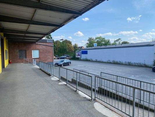 Rampe und Freifläche