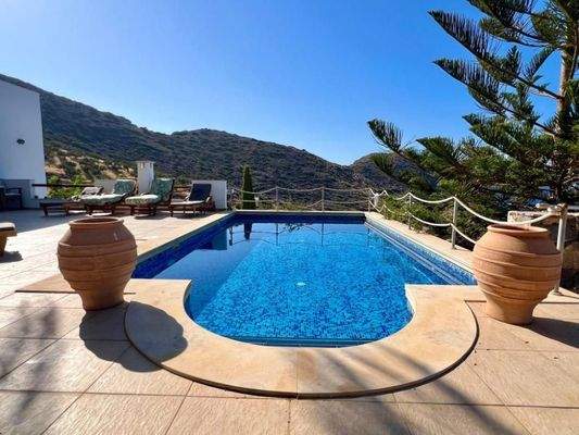 Kreta, Mochlos: Atemberaubende Villa mit Meerblick zu verkaufen