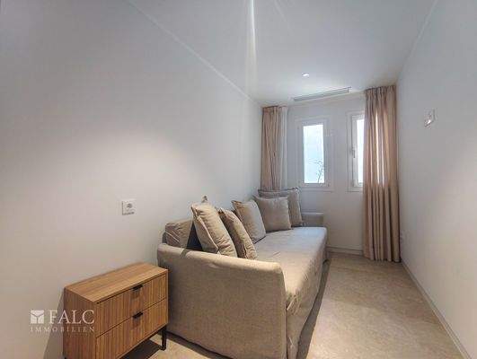 Schlafzimmer/Heimbüro