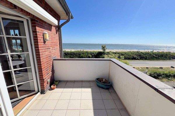 Haupths./OG: Großer Südwest-Balkon mit Meerblick