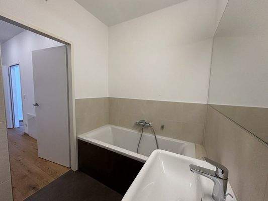 20250325_151400120_iOS