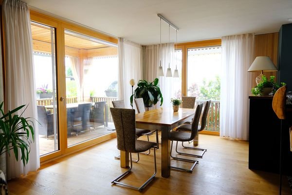 Esszimmer Wohnung 1.JPG