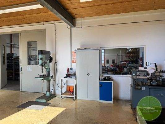 ... sonstige Werkzeuge und Materialien.