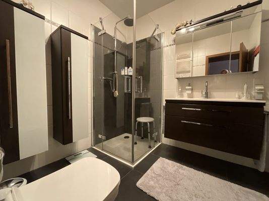 innneliegendes Badezimmer -1