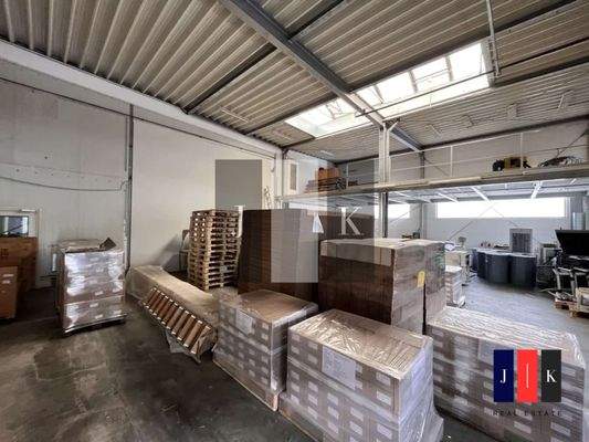 Halle Innenansicht 2