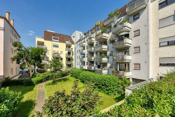 Haus & Hof v. Westen