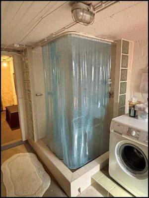 KG weitere Dusche im Waschkeller