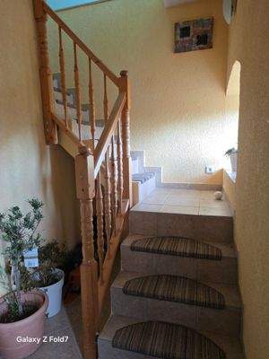 Treppe Eingang 2 Ansicht.jpg