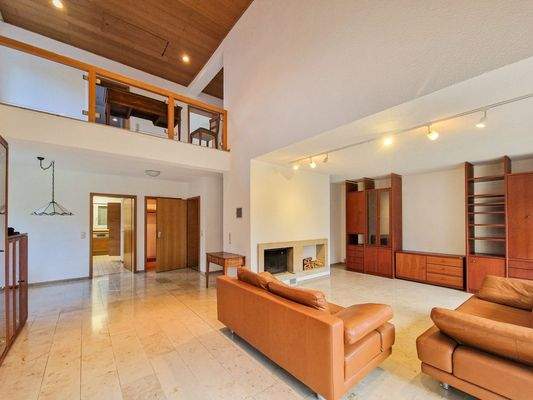 Wohnzimmer mit Galerie