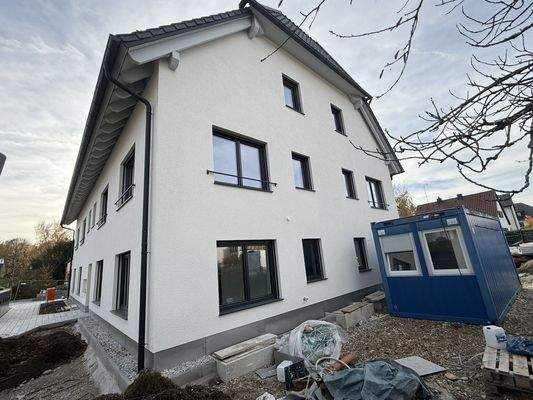 Nordostansicht mit Garten