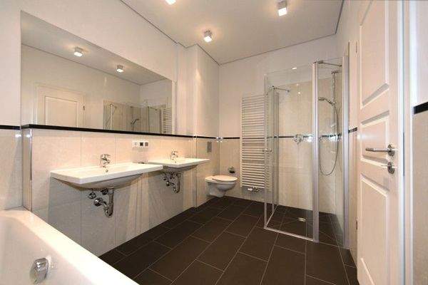 Bad Doppelwaschbecken 