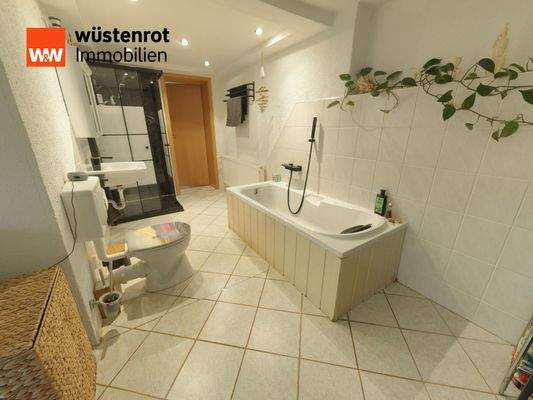 Tageslichtbad Erdgeschoss 1