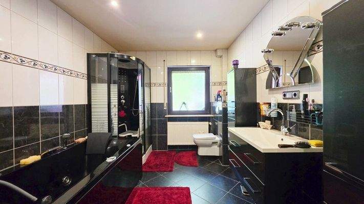 Badezimmer Wohnung OG