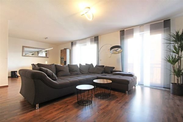 Whg. 5 Wohn- und Esszimmer