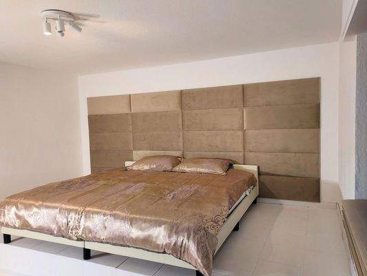 1. Schlafzimmer 18 qm