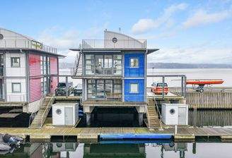 Außenansicht Hafenseite